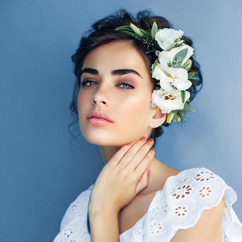 Bruidsmake-up, feestmake-up, make-up en visagie door Care & Co met MALU WILZ Beautรฉ producten. Bruidsmake-up, feestmake-up, make-up en visagie door Care & Co met MALU WILZ Beautรฉ producten.